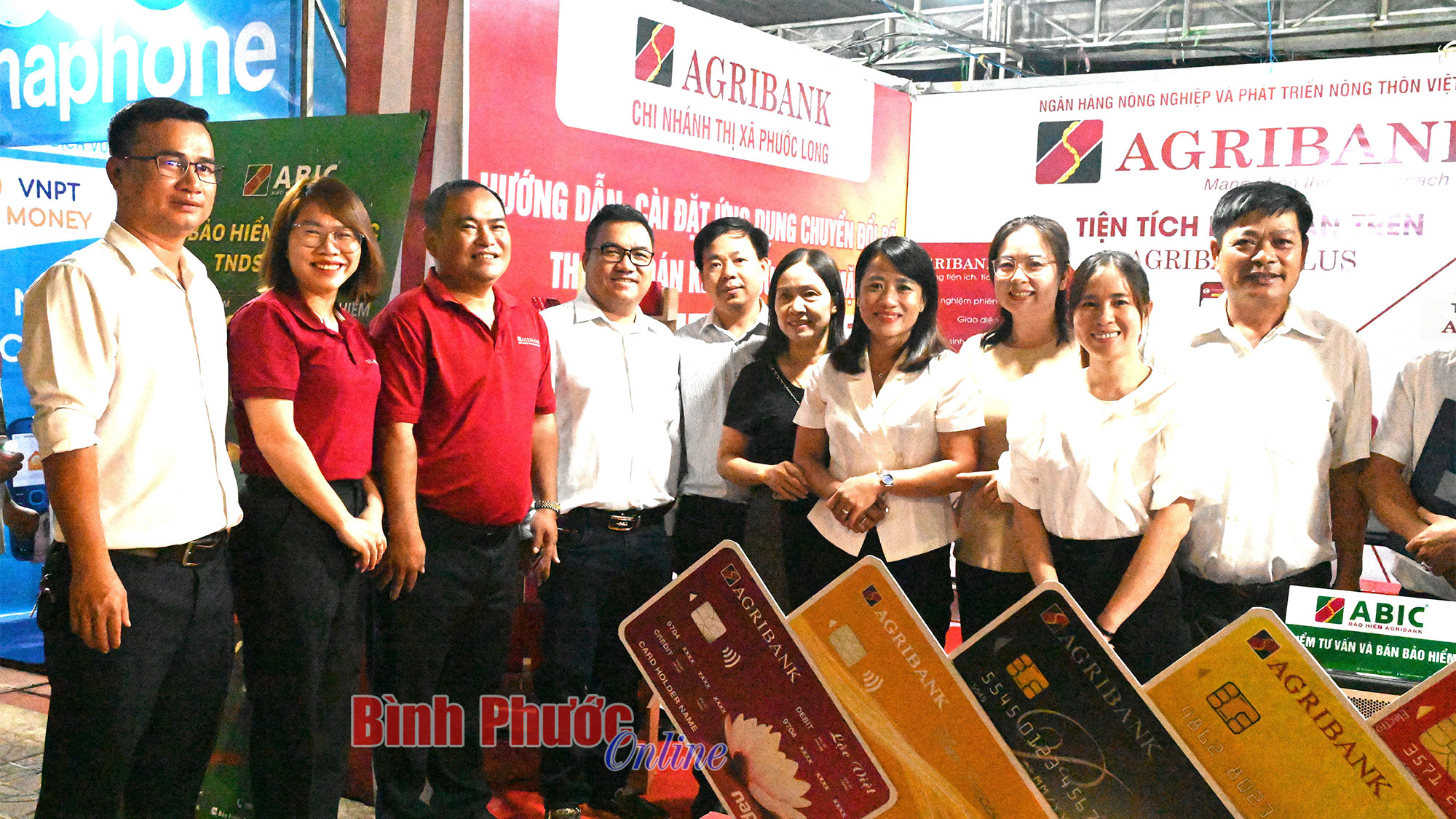 Phước Long khai mạc phiên chợ không dùng tiền mặt