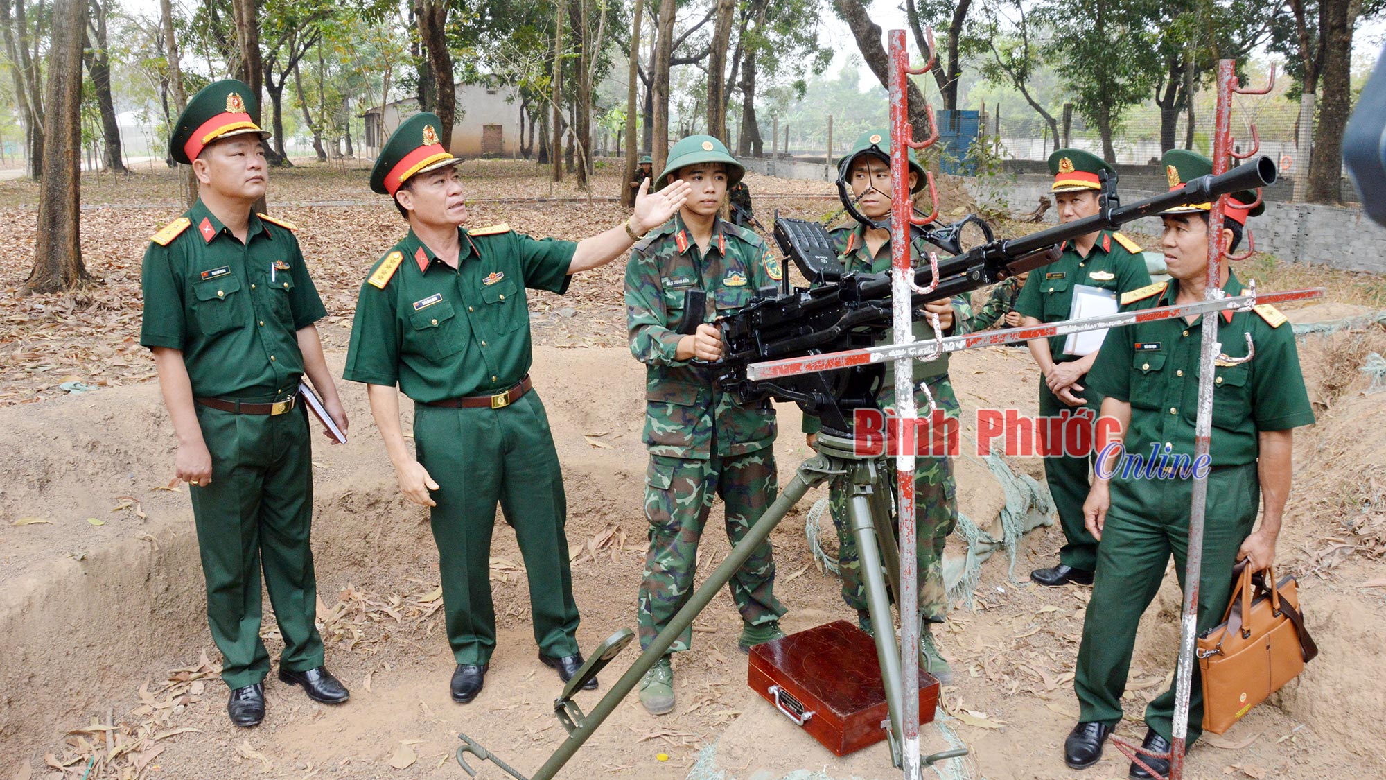 Quân khu 7 kiểm tra công tác sẵn sàng chiến đấu và chuẩn bị huấn luyện năm 2025 