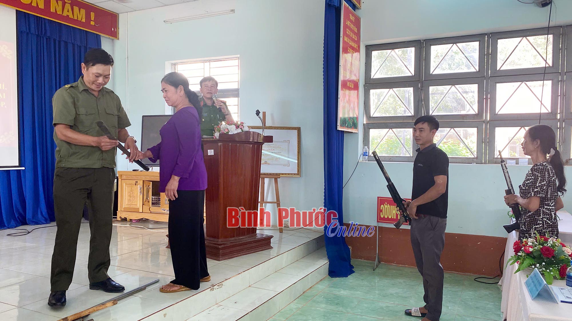 Siết chặt quản lý vũ khí, vật liệu nổ