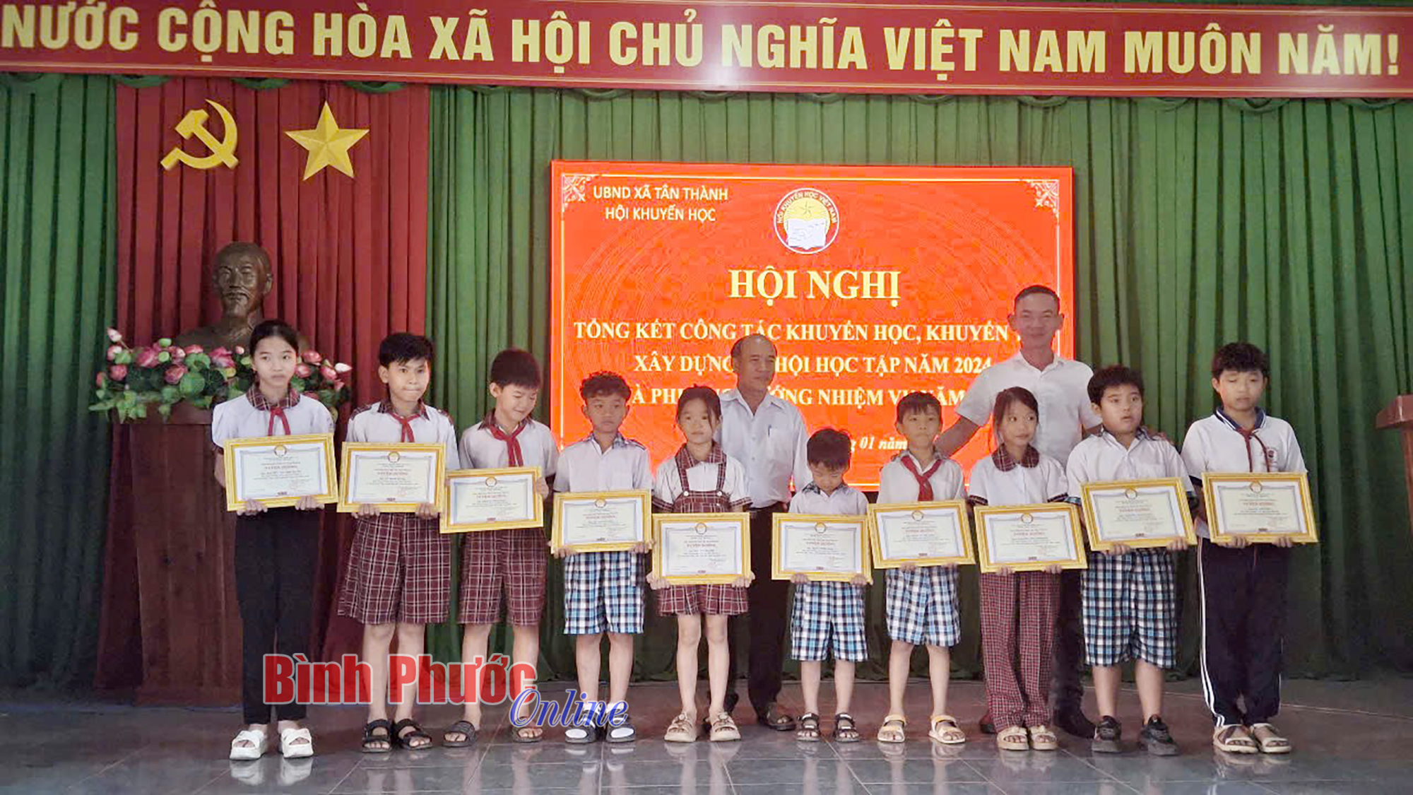 Tân Thành vận động 456 triệu đồng hỗ trợ khuyến học