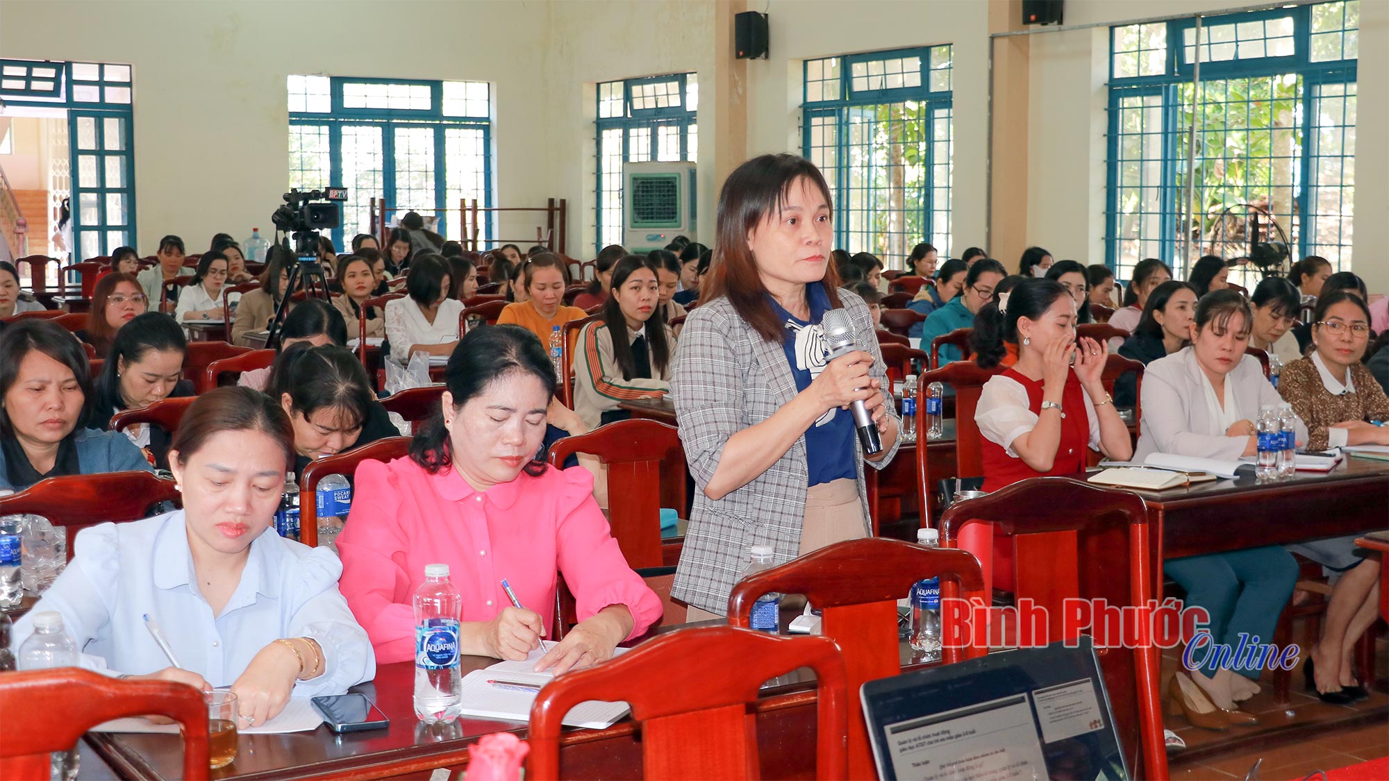 Tập huấn chương trình giáo dục mầm non và tăng cường tiếng Việt cho trẻ dân tộc thiểu số