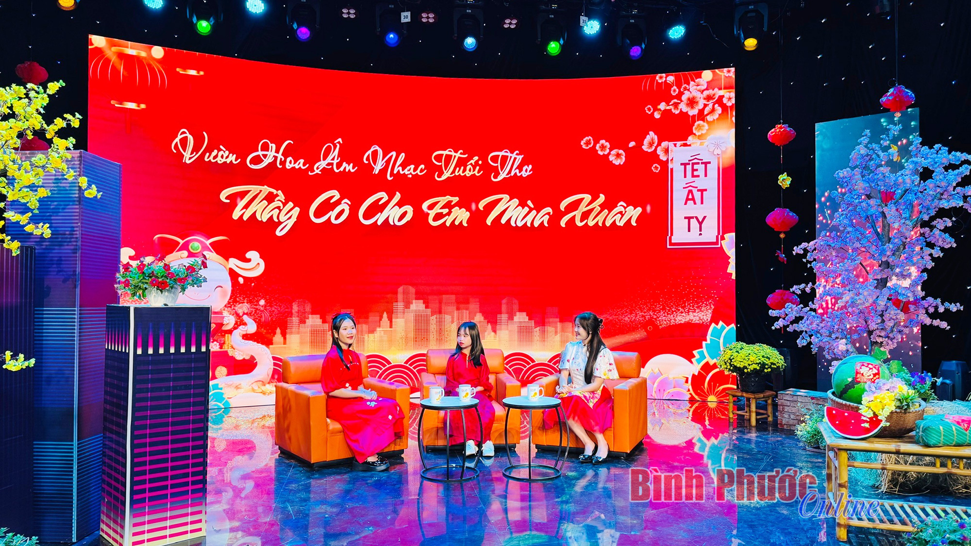 Thầy cô cho em mùa xuân