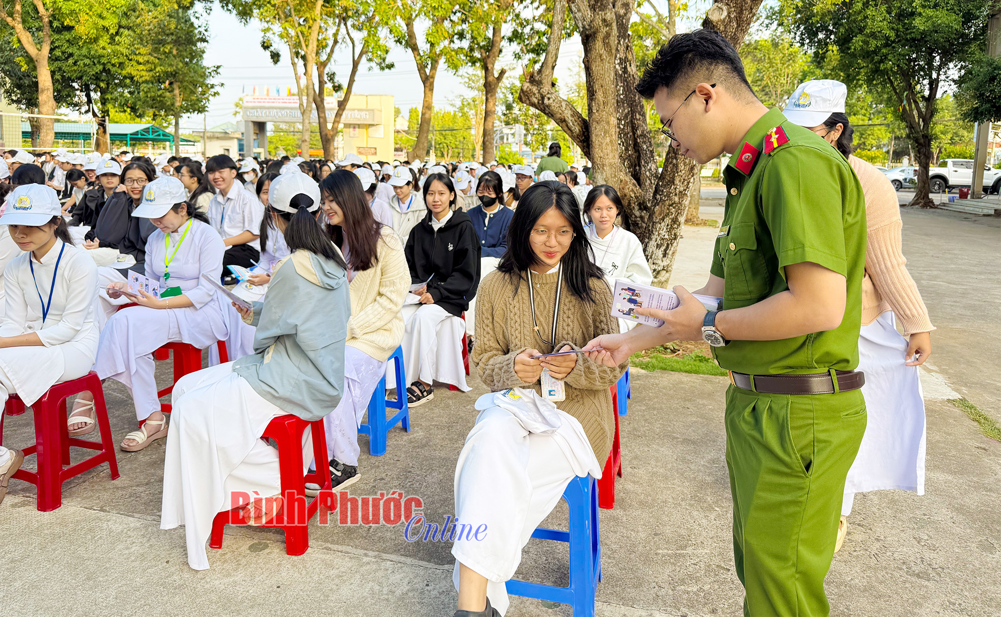 Tuyên truyền phòng, chống tội phạm công nghệ cao và ma túy cho học sinh
