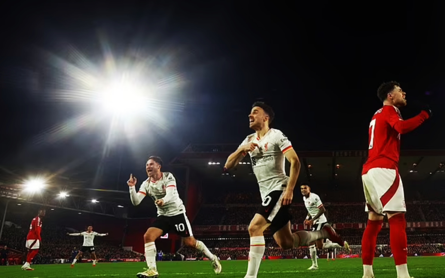 Vòng 21 Ngoại hạng Anh: Các ‘đại gia’ cùng gây thất vọng