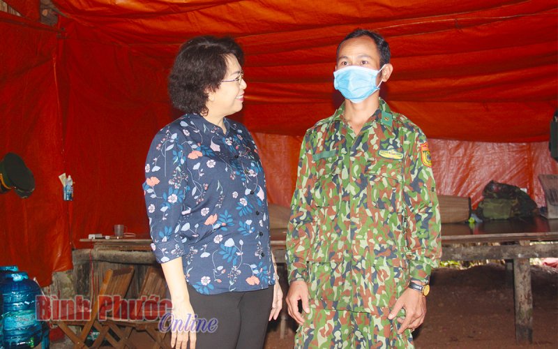 12 xuân chưa đón tết cùng gia đình