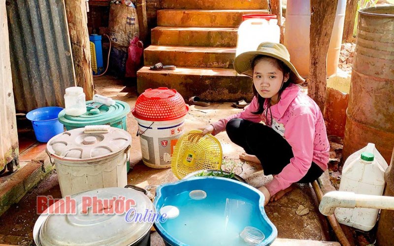 “Chắp cánh ước mơ” nâng bước đến trường cho cô học trò nghèo giàu nghị lực