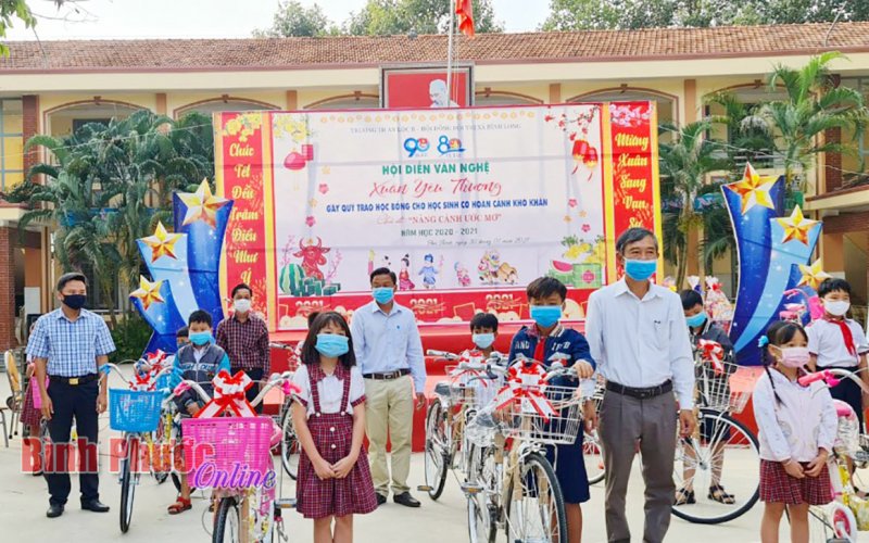 Mang mùa xuân đến thiếu nhi