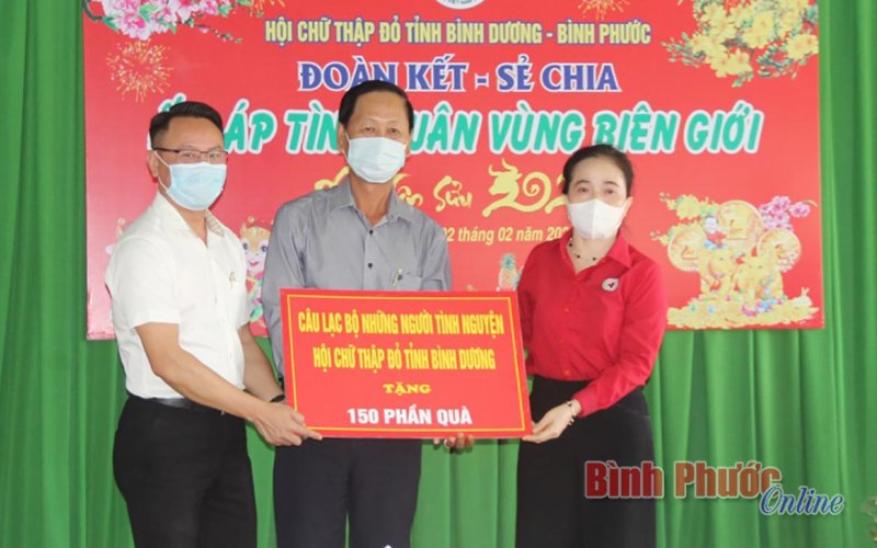 Những phần quà Tết nhiều ý nghĩa