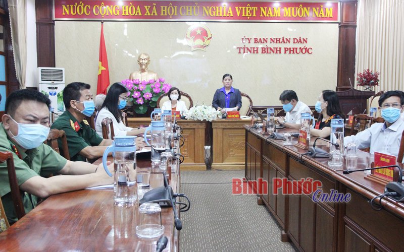 Tiếp tục tạm dừng các hoạt động không thiết yếu, chủ động triển khai phòng chống dịch bệnh hiệu quả