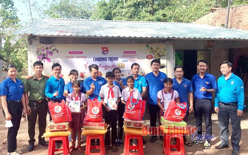 Tuổi trẻ Đồng Xoài thi đua chào mừng 90 năm Ngày thành lập Đoàn