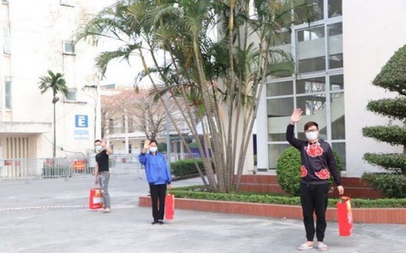 Việt Nam ghi nhận thêm 5 ca mắc mới COVID-19, có 4 ca trong nước