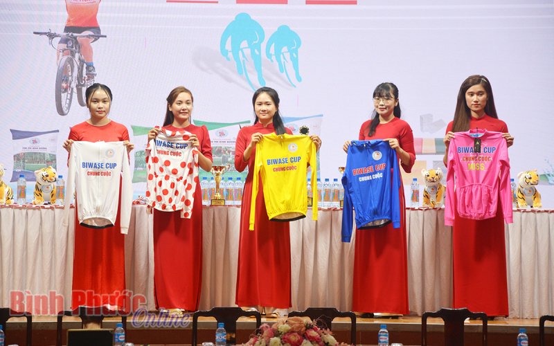 12 đội tham dự Giải xe đạp nữ quốc tế Bình Dương lần thứ 12 