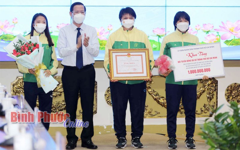 Các “cô gái vàng” trở về trong vinh quang