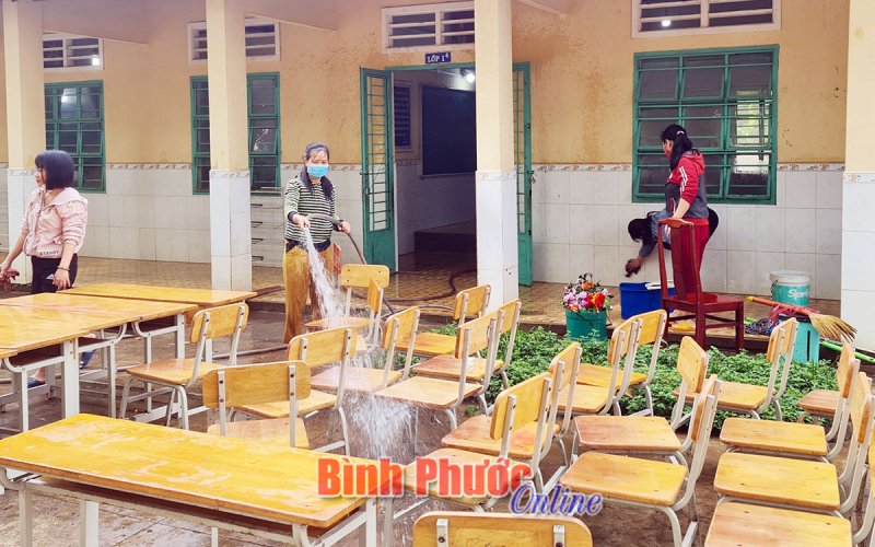 Đồng Xoài: Thêm 4 trường tổ chức cho học sinh học trực tiếp