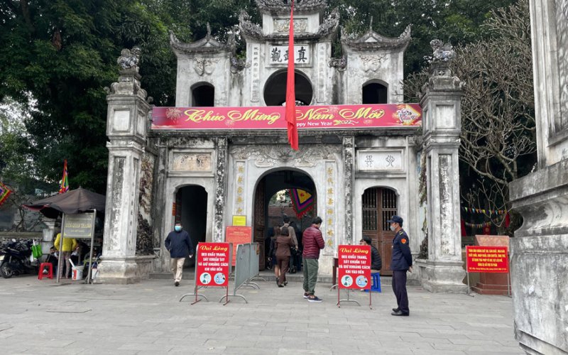 Người dân không được lơ là phòng dịch khi tham gia lễ hội