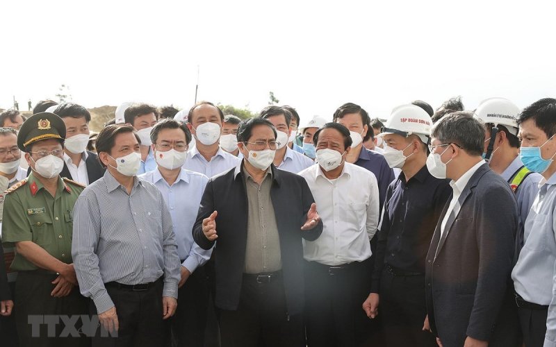 Thủ tướng chỉ đạo xử lý vướng mắc, đẩy nhanh thi công cao tốc Bắc-Nam