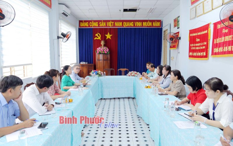 Bình Phước: Liên đoàn Hợp tác xã Raiffeisen (Đức) tìm hiểu hỗ trợ lĩnh vực hợp tác xã