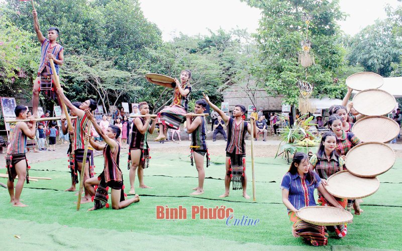 Đề cương văn hóa - ngọn đuốc soi đường