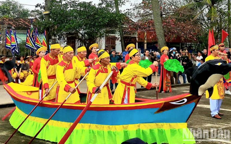 Độc đáo lễ hội Cầu ngư ở làng biển 400 tuổi
