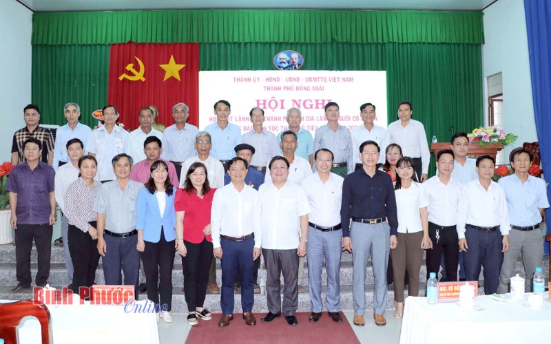 Đồng Xoài: Họp mặt già làng, người có uy tín tiêu biểu trong đồng bào DTTS