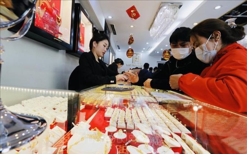 Giá vàng sáng 7-2 trên mốc 67,1 triệu đồng/lượng