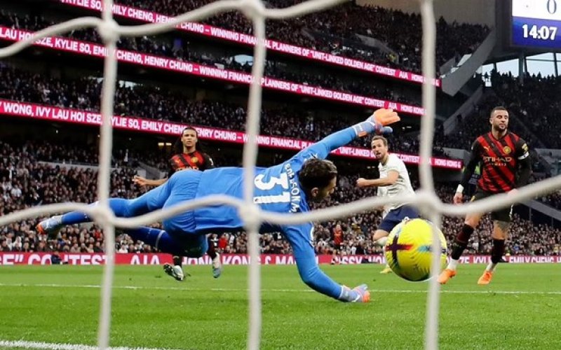 Harry Kane tỏa sáng giúp Tottenham đánh bại Manchester City
