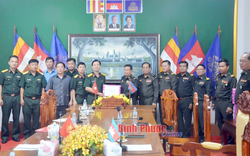 Hội đàm triển khai công tác tìm kiếm hài cốt liệt sĩ tại Campuchia