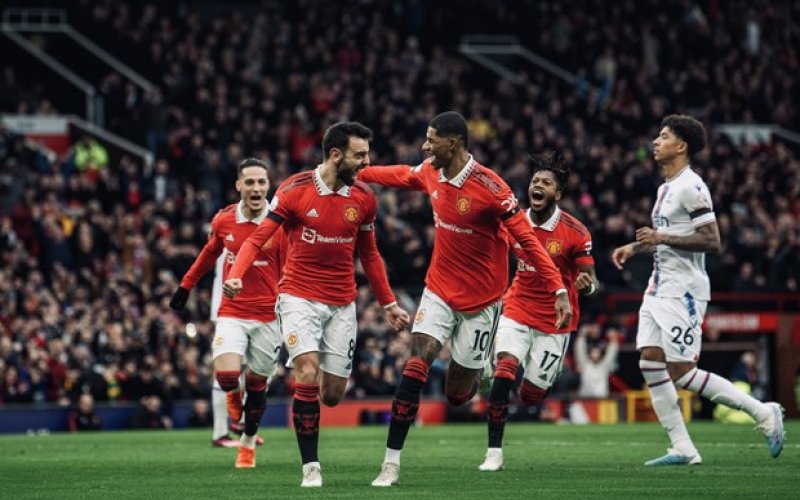 Premier League: M.U lại lên top 3, Arsenal và Liverpool bại trận