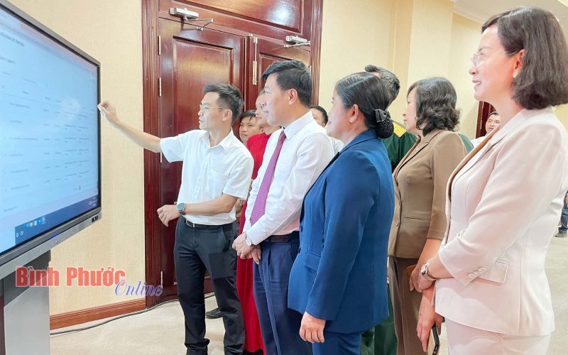 Quản lý đảng viên trên nền tảng công nghệ