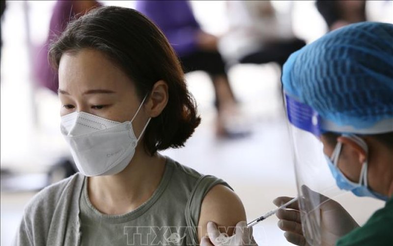 Từ ng&agrave;y 1-4, COVID-19 được coi l&agrave; bệnh nghề nghiệp, được hưởng bảo hiểm x&atilde; hội