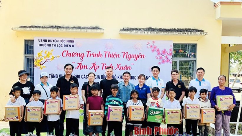 “Ấm áp tình xuân 2024" năm 2024 đến với xã Lộc Điền