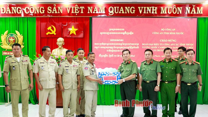 Công an các tỉnh Vương quốc Campuchia chúc tết Công an tỉnh Bình Phước