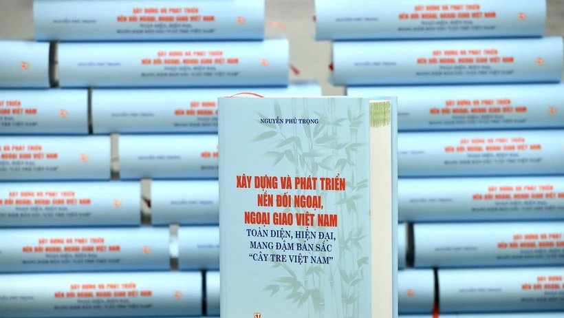 Cuốn sách của Tổng Bí thư Nguyễn Phú Trọng: 'Kim chỉ nam' cho công tác đối ngoại