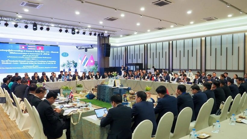 Đẩy mạnh cơ chế hợp tác toàn diện giữa 9 tỉnh của Việt Nam, Lào và Thái Lan