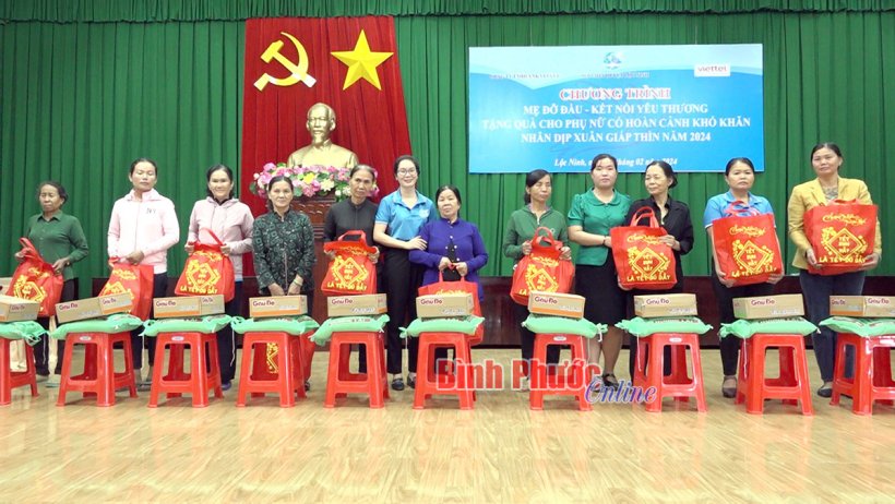 Hội LHPN huyện Lộc Ninh tổ chức chương trình “Mẹ đỡ đầu - kết nối yêu thương”