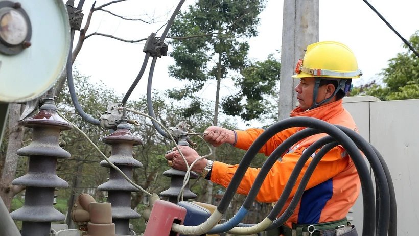 Mức tiêu thụ điện dịp Tết Giáp Thìn 2024 tăng 11,2% so với năm trước