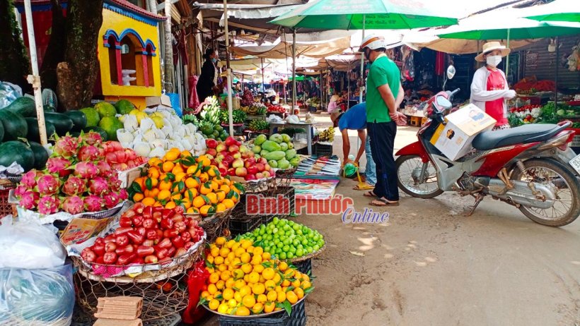 Nhộn nhịp chợ nông thôn những ngày cận tết 