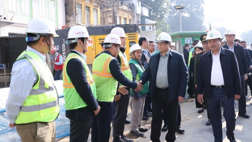 Thủ tướng đôn đốc tập trung ngay vào xử lý công việc sau kỳ nghỉ tết