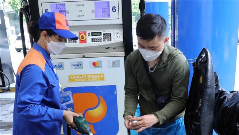 Xăng giảm giá mạnh trong kỳ điều hành giáp Tết Nguyên đán 2024
