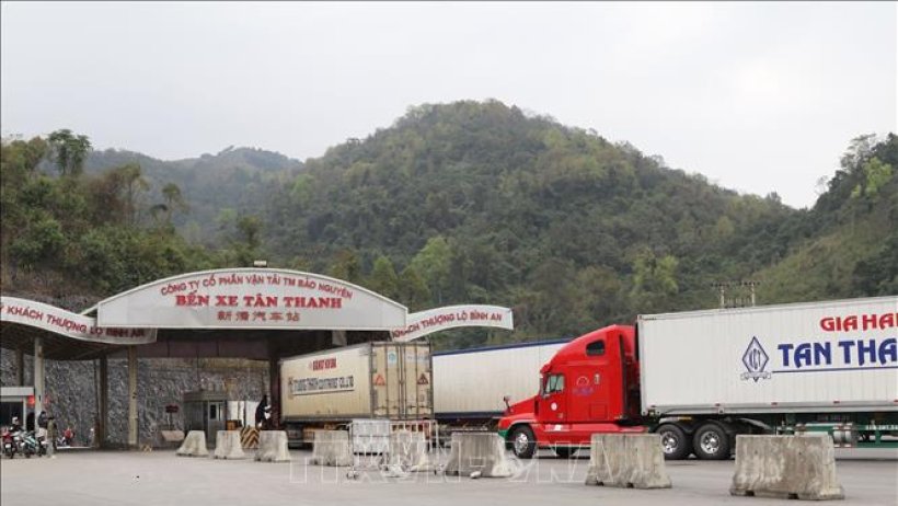 Xây dựng quan hệ hữu nghị, hợp tác cùng phát triển