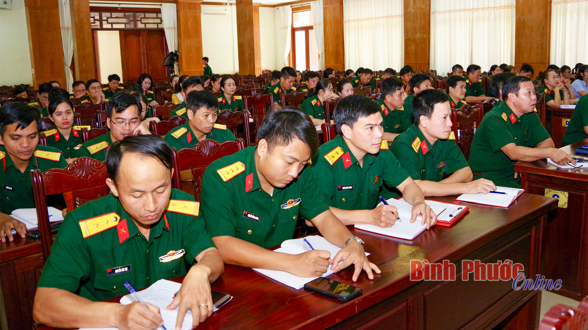 Đảng ủy Binh đoàn 16 thông báo nhanh kết quả Hội nghị Trung ương Đảng khóa XIII