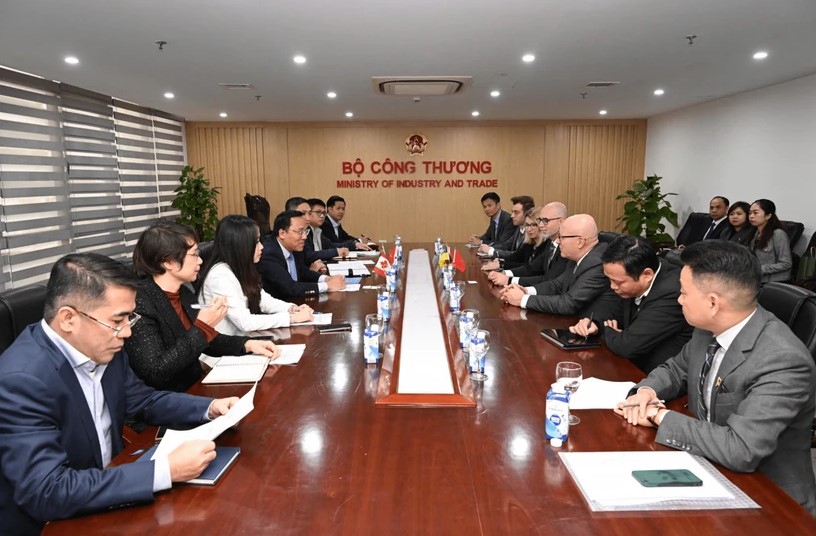 Canada muốn hợp tác với Việt Nam về năng lượng tái tạo, chế biến khoáng sản