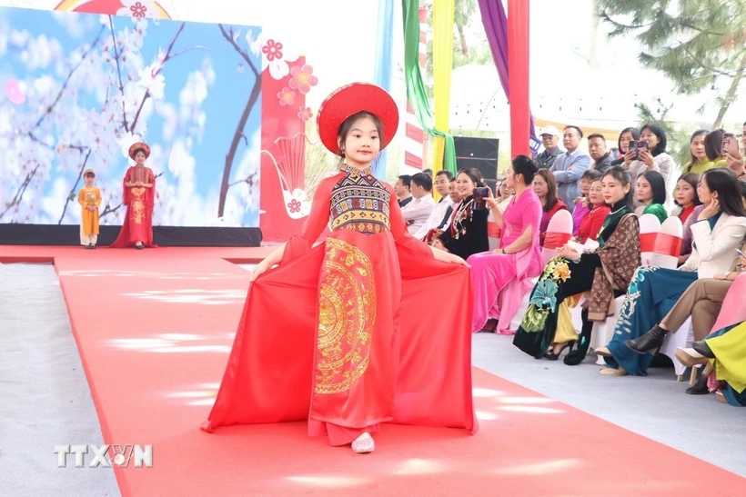 Giữ gìn và phát huy nét đẹp di sản văn hóa qua các lễ hội đầu Xuân