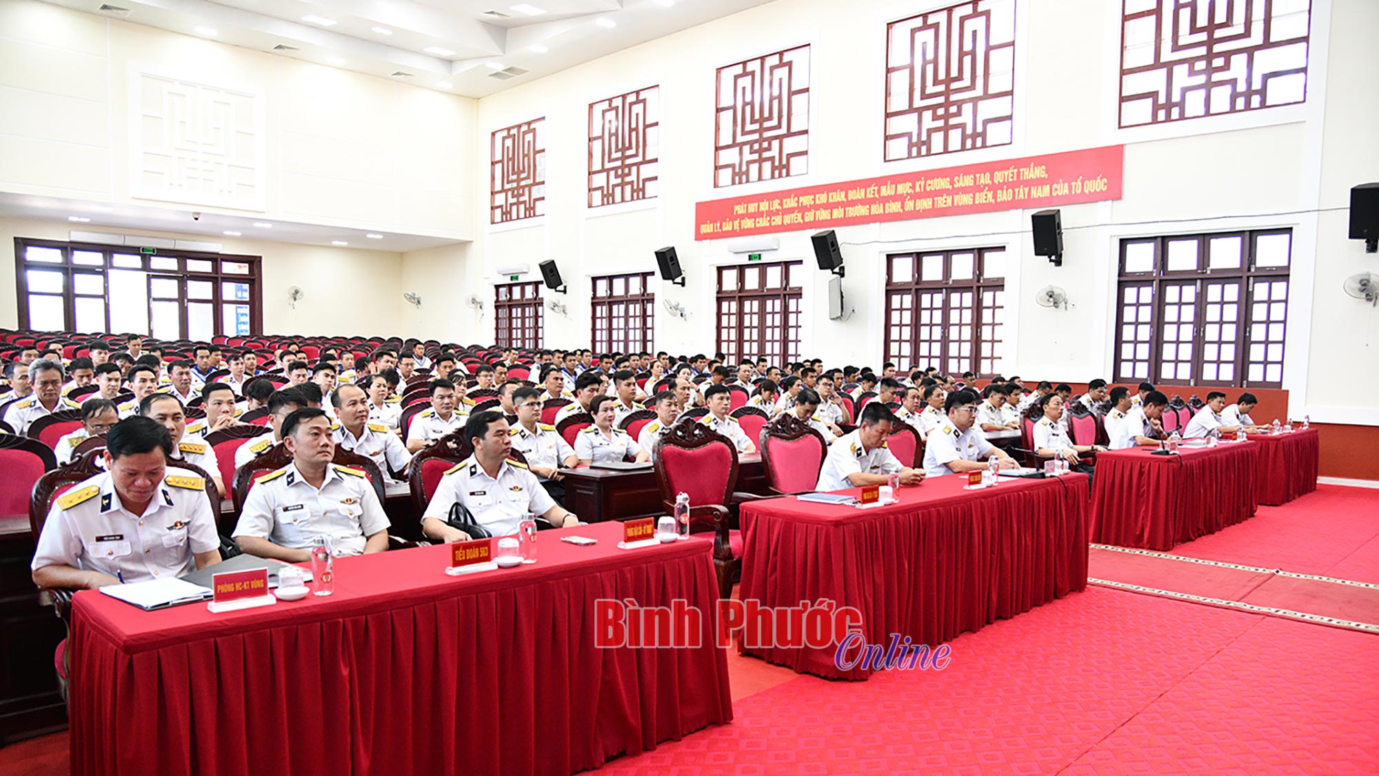 Nâng cao chất lượng khám chữa bệnh, chăm sóc sức khỏe bộ đội và nhân dân 