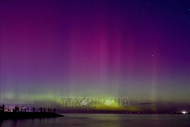 NASA công bố video cực quang rực rỡ bao phủ Trái Đất