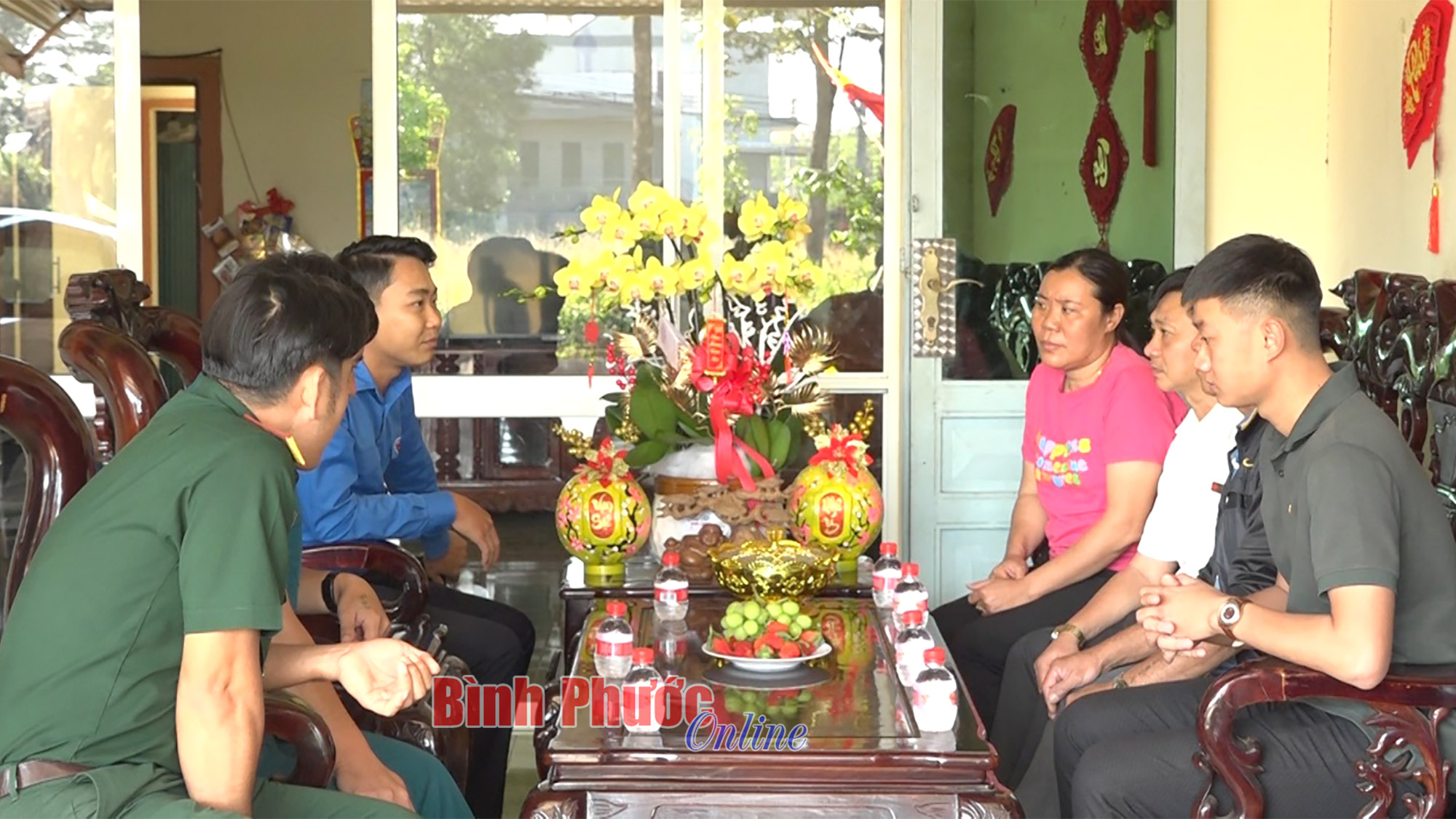 Thanh niên Bình Long sẵn sàng lên đường thực hiện nghĩa vụ với Tổ quốc