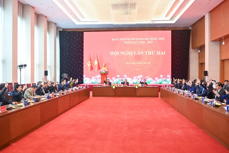 Thông qua việc thành lập 11 Đảng bộ trực thuộc Đảng ủy Quốc hội