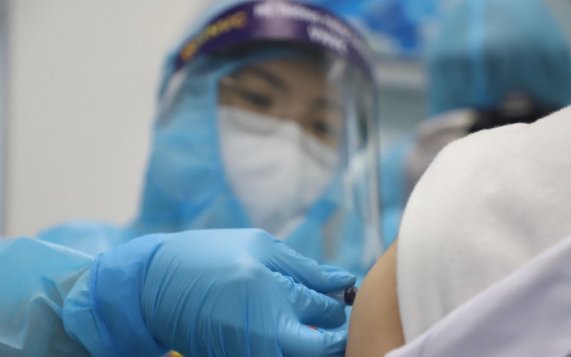 Bộ Y tế lưu ý 9 đối tượng cần trì hoãn tiêm vắc-xin Covid-19 của AstraZeneca