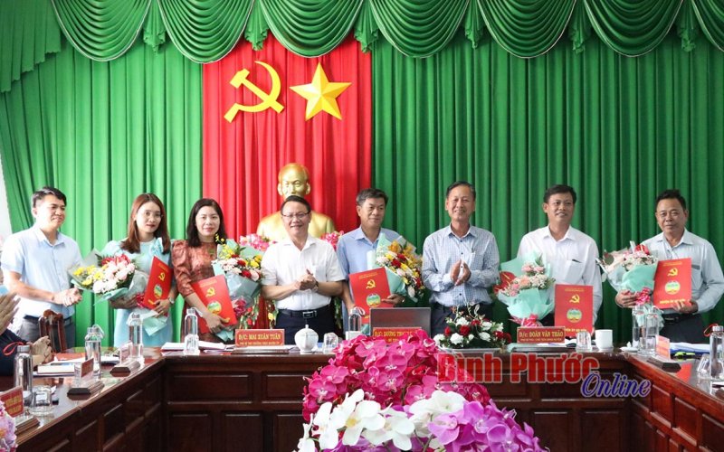 Bù Đốp điều động, bổ nhiệm cán bộ đối với 5 chức danh