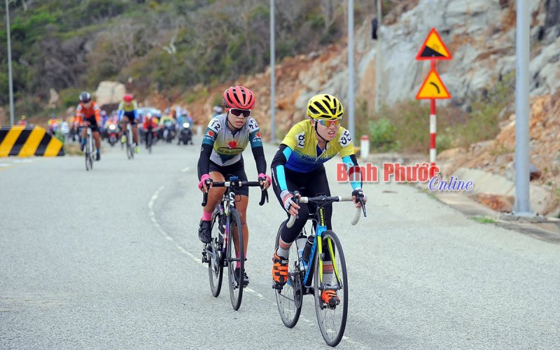 Chặng 6 giải xe đạp nữ Bình Dương - Cúp BIWASE: Nguyễn Thị Thu Mai lập cú đúp